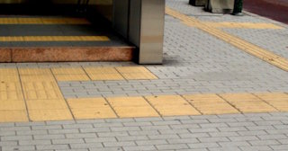 Тактильная плитка ПВХ в Горном-Алтайске - купить от 726 руб. в ТротуарнаяПлитка