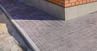 Укладка плитки на отмостку: Цена от 829 руб. в Горном-Алтайске от ТротуарнаяПлитка