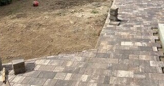 Профессиональная укладка тротуарной плитки на клей в Горном-Алтайске в октябре