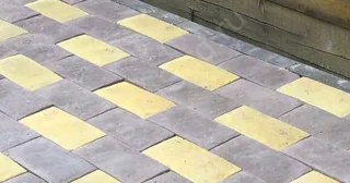 Укладка тротуарной плитки вокруг дома в Горном-Алтайске - цены от 829 руб.